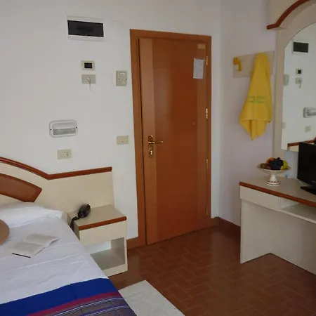 Nobel Hotel 3*