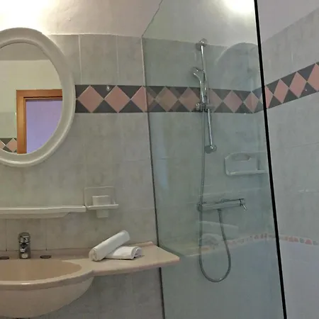 Nobel Hotel 3*