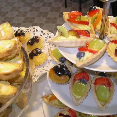 Nobel Hotel 3*